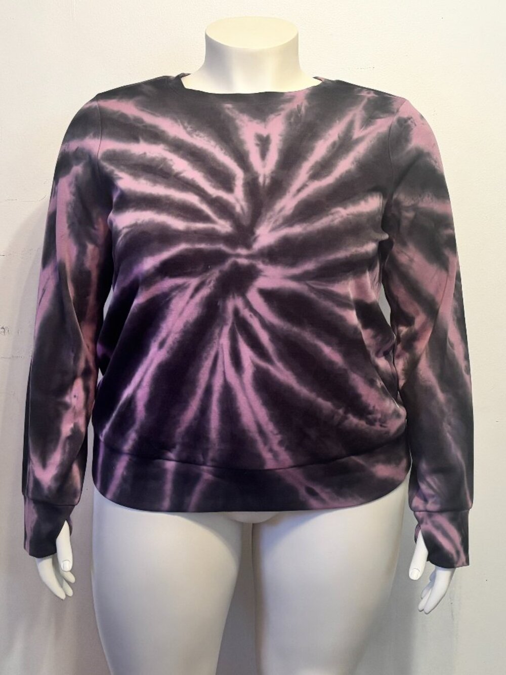Torrid Activewear Purple Tie-Dye Crewneck Sweatshirt w/ Thumbholes in Cuff NWOT